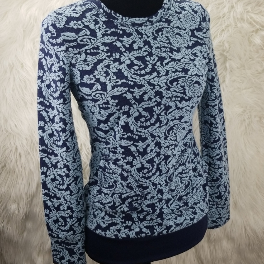 Splendid Sweater - Picture 6 of 8